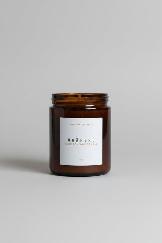 Soy wax pine scented candle