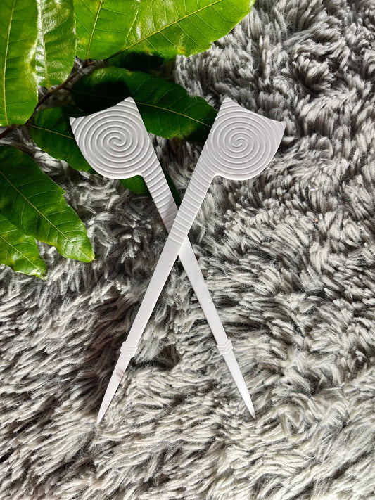 Tewhatewha Hair Pin