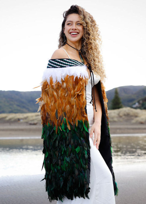 Ngahere Green Contemporary Korowai