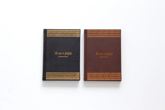Te Ao o Pāpā - Fathers life book