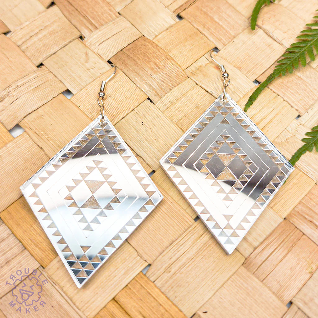Taniko Earrings